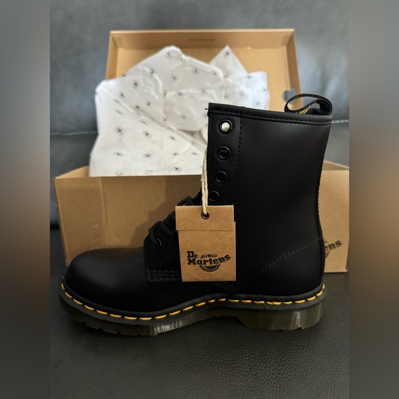 NWT Dr. Martens Women's 1460 Re-Invented 8 Eye Lace Up Boot US Sz 6 - Picture 4 of 7